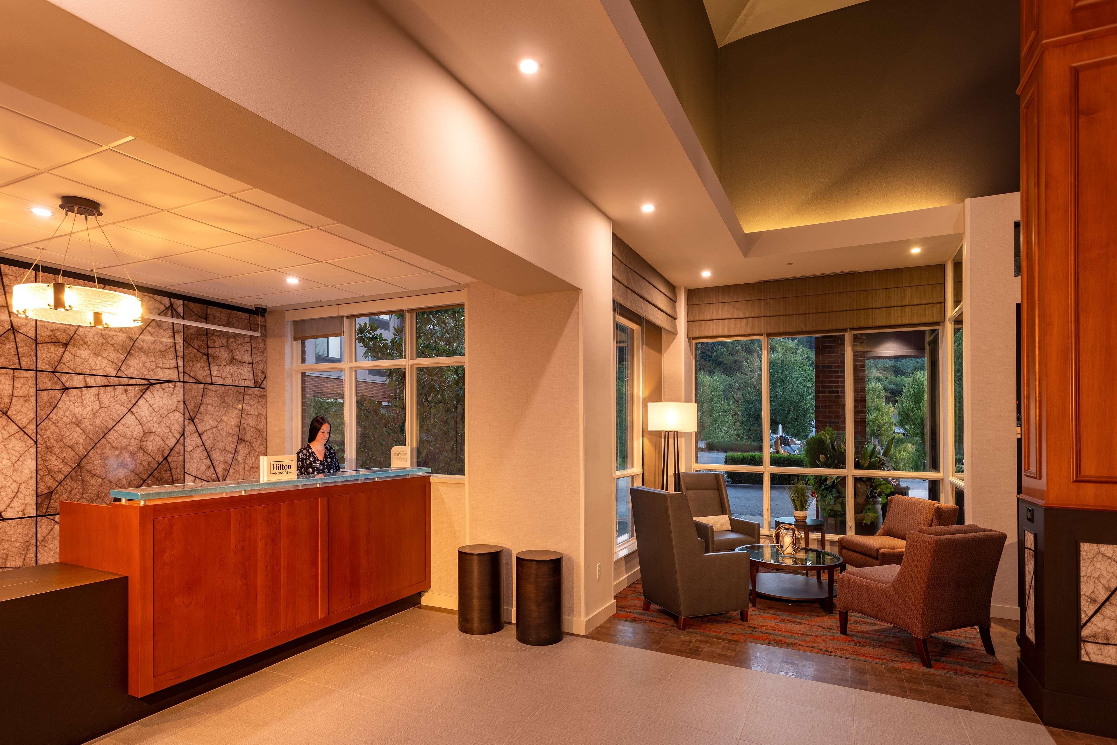 Hilton Garden Inn Seattle/איסאקה מראה חיצוני תמונה