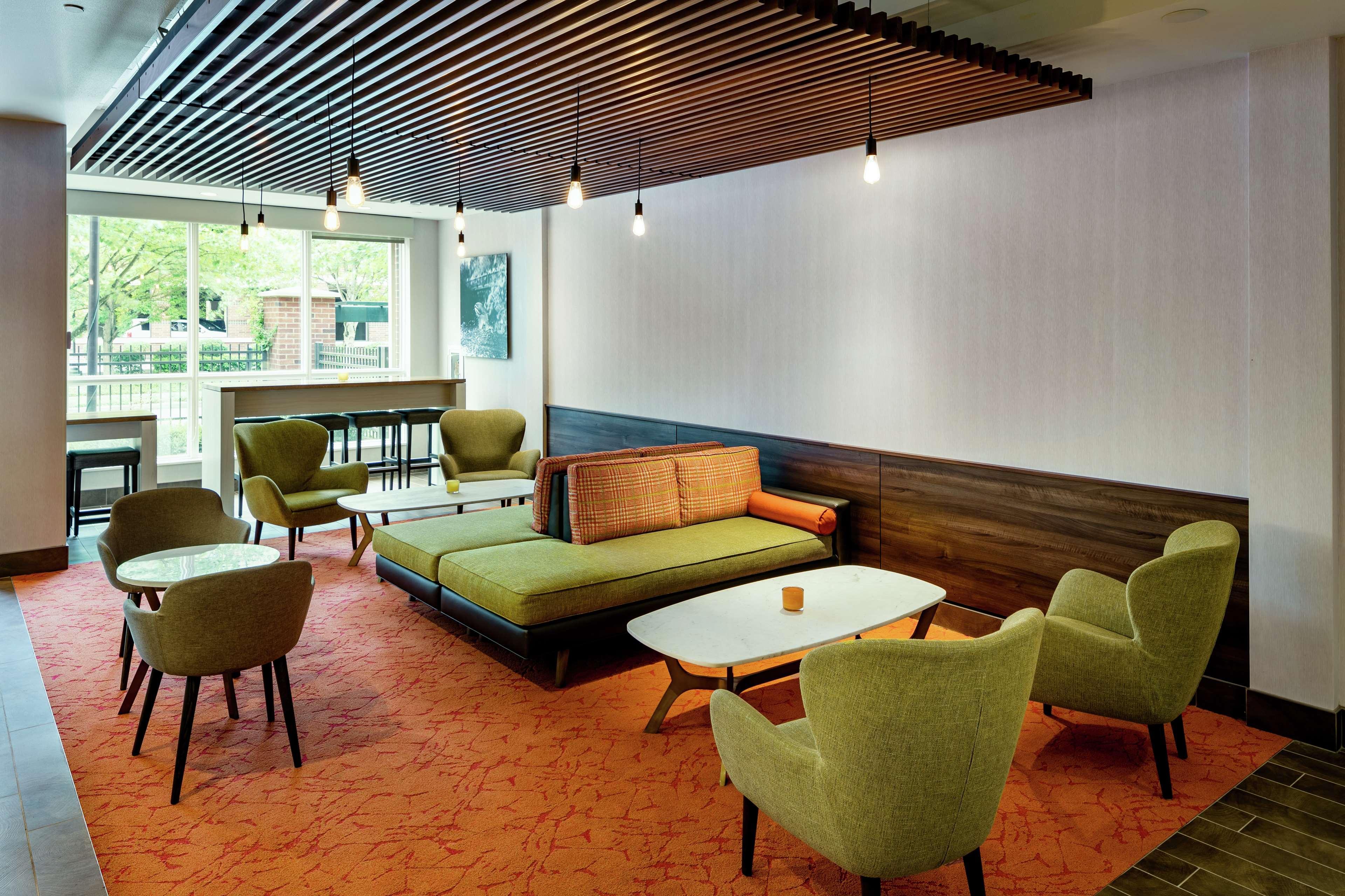 Hilton Garden Inn Seattle/איסאקה מראה חיצוני תמונה
