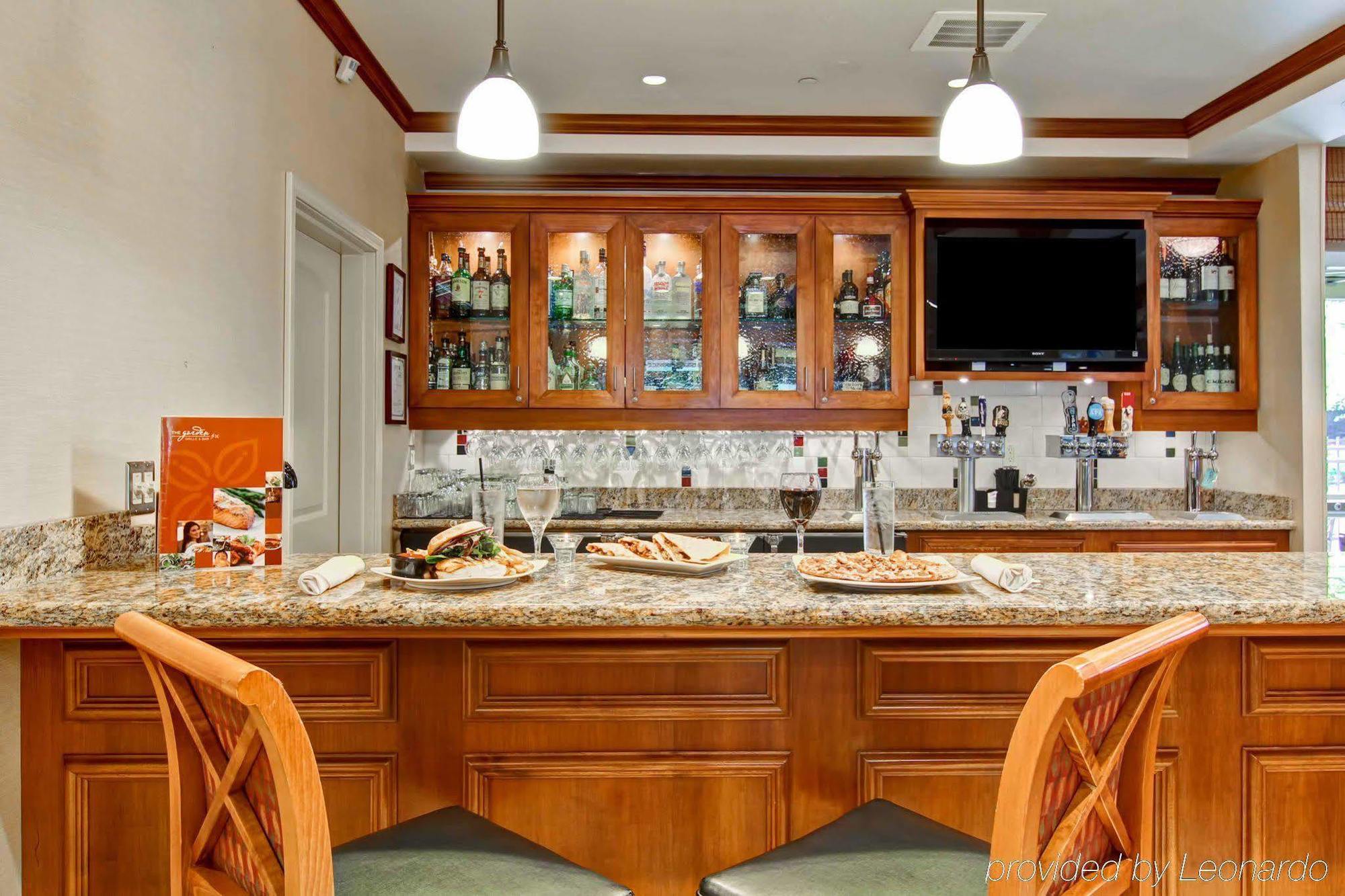 Hilton Garden Inn Seattle/איסאקה מראה חיצוני תמונה